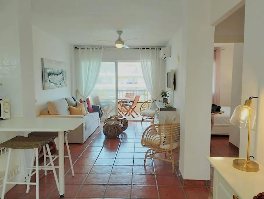 Central 2 Bedroom With Sea Views, Acapulco Playa, Nerja 0*,  Hiszpania